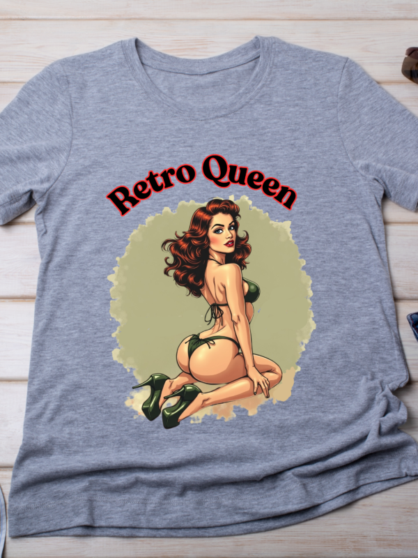 Retro Queen – Classic Pin-Up Girl Classic T-Shirt